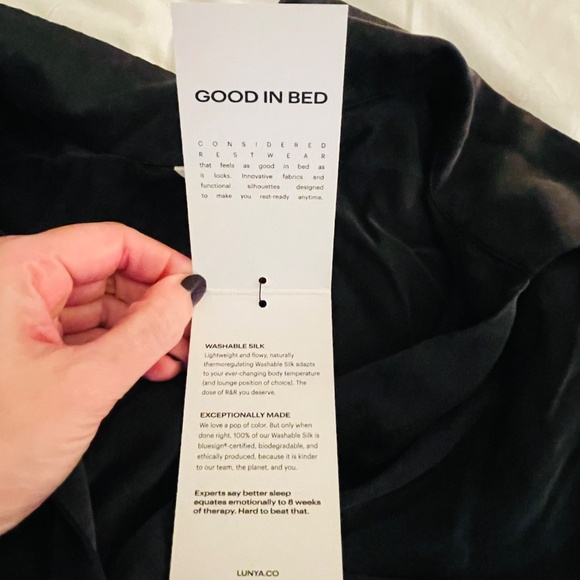 NWT Lunya Washable Silk High Rise Pant Set . Black. Medium - Picture 4 of 11